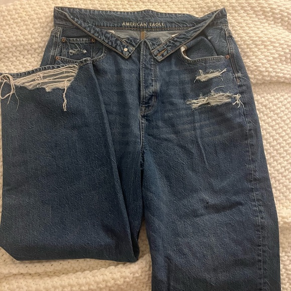 Never worn jeans. Thick material. Durable and comfortable. - Picture 3 of 3